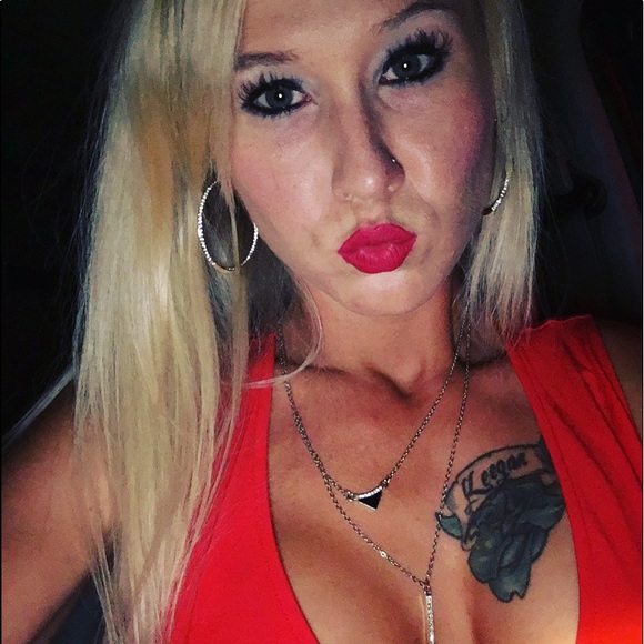 Meet your Posher, Jade - Picture 1 of 1